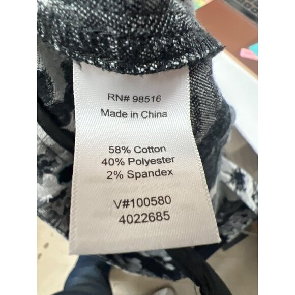 Coldwater Creek Black and White Floral Stretch Tapered Dress Pants - Picture 8 of 8